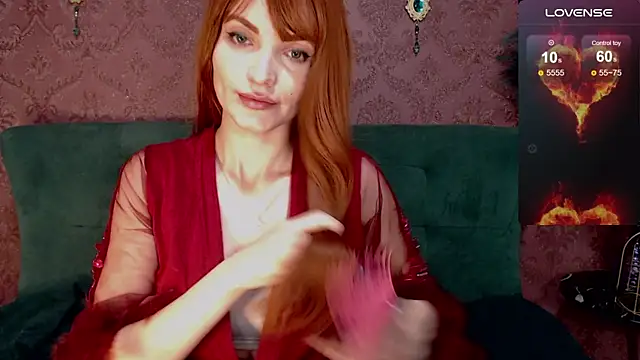 Snapshot of Poison_Eva chatting on 11.06.25 Poison Eva online show from 11.06.25