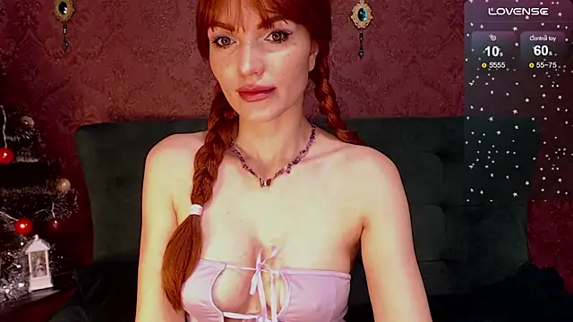 Snapshot of Poison_Eva chatting on 12.18.25 Poison Eva online show from 12.18.25