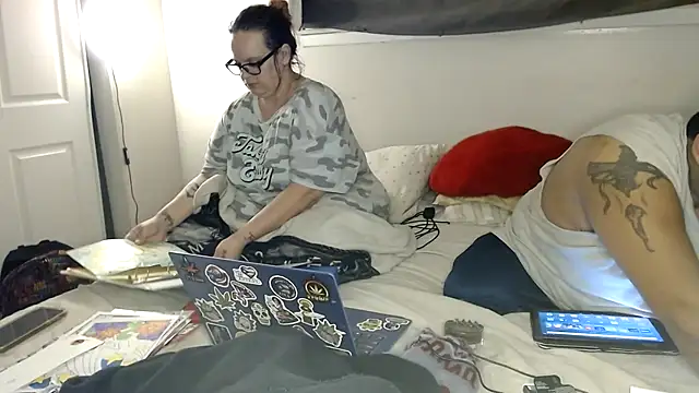 cloudy couple444 online show from 11.30.25