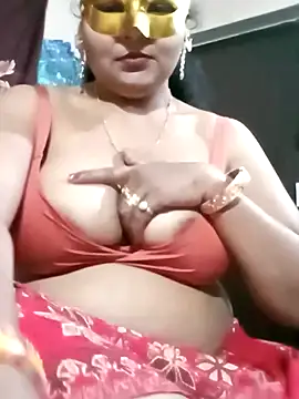 Snapshot of LustyBhabhi chatting on 01.02.25 LustyBhabhi online show from 01.02.25