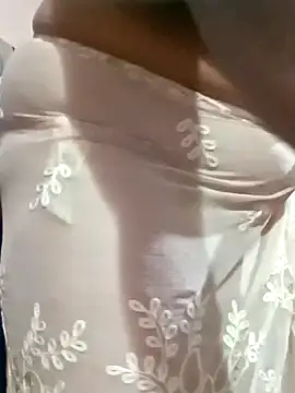 Snapshot of LustyBhabhi chatting on 02.05.25 LustyBhabhi online show from 02.05.25