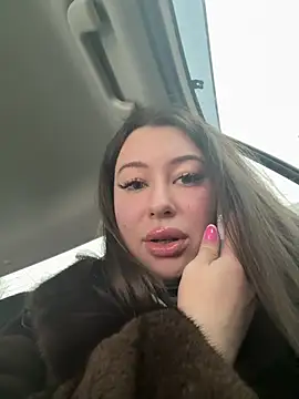 Snapshot of AndreaMood chatting on 01.12.25 AndreaMood online show from 01.12.25