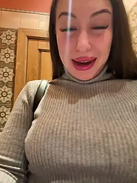 Snapshot of AndreaMood chatting on 01.12.25 AndreaMood online show from 01.12.25
