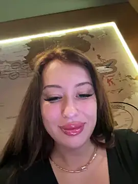 Snapshot of AndreaMood chatting on 03.21.25 AndreaMood online show from 03.21.25