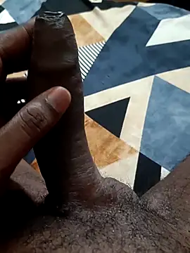 Snapshot of Poppymachi chatting on 04.05.26 Poppymachi online show from 04.05.26