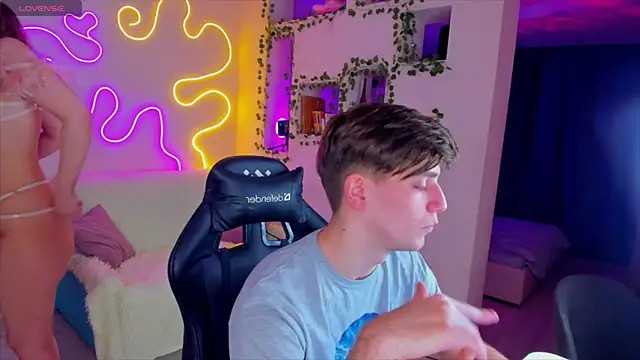 RobertAndLinela online show from 01.23.25