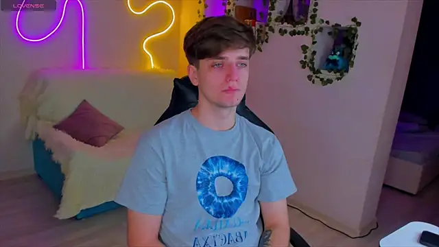 RobertAndLinela online show from 01.24.25