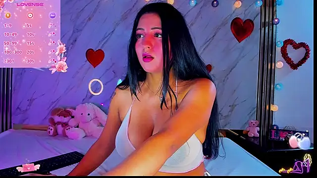 Snapshot of Lana_Parker_01 chatting on 06.19.26 Lana Parker 01 online show from 06.19.26