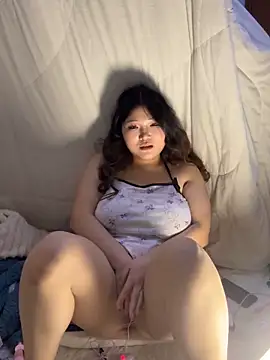 Snapshot of Happyou2 chatting on 01.26.25 Happyou2 online show from 01.26.25