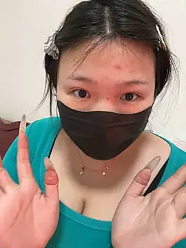 Snapshot of Happyou2 chatting on 02.25.25 Happyou2 online show from 02.25.25