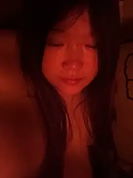 Snapshot of Happyou2 chatting on 02.28.25 Happyou2 online show from 02.28.25