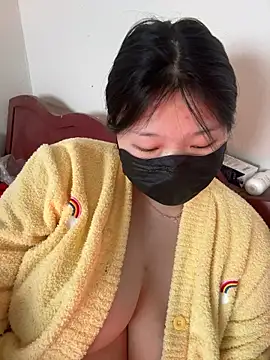 Snapshot of Happyou2 chatting on 03.03.25 Happyou2 online show from 03.03.25