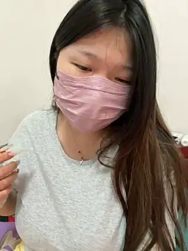 Snapshot of Happyou2 chatting on 03.03.25 Happyou2 online show from 03.03.25