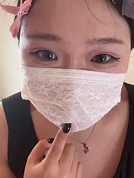 Snapshot of Happyou2 chatting on 03.11.25 Happyou2 online show from 03.11.25