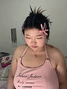 Snapshot of Happyou2 chatting on 03.12.25 Happyou2 online show from 03.12.25