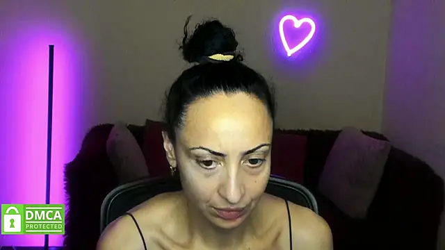 Arianasweety23 online show from 11.23.25