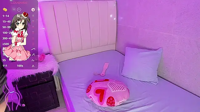 Snapshot of dulce_bunny18 chatting on 09.21.25 dulce bunny18 online show from 09.21.25