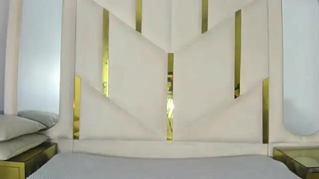 Snapshot of IsabellRodriguez18 chatting on 11.23.25 IsabellRodriguez18 online show from 11.23.25