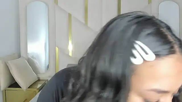 Snapshot of IsabellRodriguez18 chatting on 11.27.25 IsabellRodriguez18 online show from 11.27.25