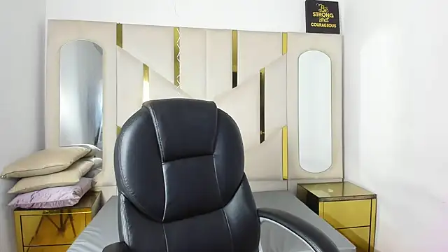 IsabellRodriguez18 online show from 02.04.26