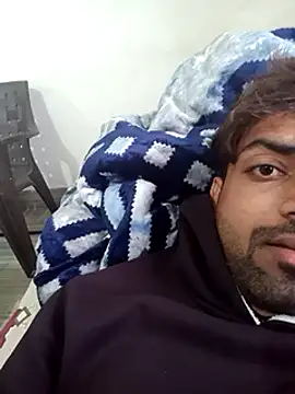 Snapshot of playboyz77 chatting on 02.01.25 playboyz77 online show from 02.01.25