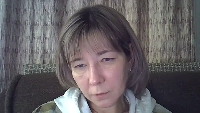 EllaJohnsonX online show from 01.05.25