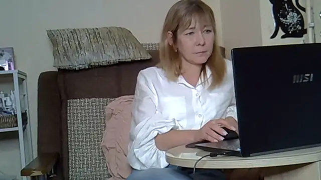EllaJohnsonX online show from 05.17.26