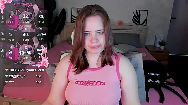 Snapshot of EricaElliott chatting on 10.25.25 EricaElliott online show from 10.25.25