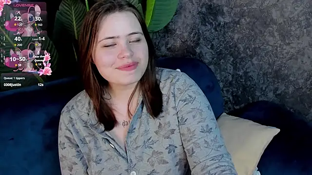 Snapshot of EricaElliott chatting on 11.15.25 EricaElliott online show from 11.15.25