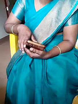 Snapshot of Tamil_roja69 chatting on 12.25.24 Tamil roja69 online show from 12.25.24