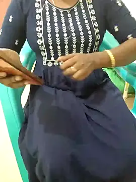 Snapshot of Tamil_roja69 chatting on 12.30.24 Tamil roja69 online show from 12.30.24