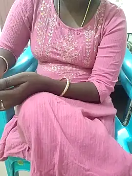 Snapshot of Tamil_roja69 chatting on 01.25.25 Tamil roja69 online show from 01.25.25