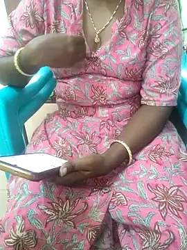 Snapshot of Tamil_roja69 chatting on 02.17.25 Tamil roja69 online show from 02.17.25