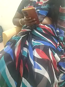 Snapshot of Tamil_roja69 chatting on 02.19.25 Tamil roja69 online show from 02.19.25