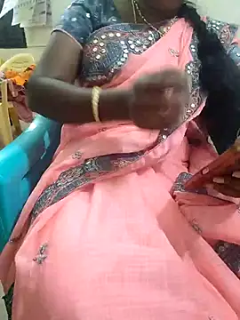 Snapshot of Tamil_roja69 chatting on 02.21.25 Tamil roja69 online show from 02.21.25