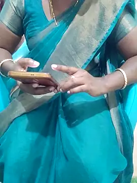 Snapshot of Tamil_roja69 chatting on 02.28.25 Tamil roja69 online show from 02.28.25