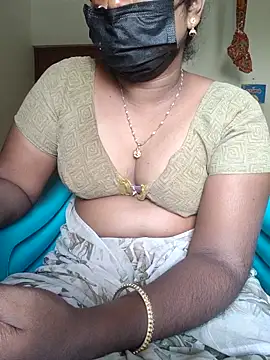 Snapshot of Tamil_roja69 chatting on 09.13.25 Tamil roja69 online show from 09.13.25