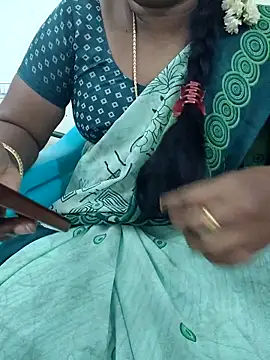 Snapshot of Tamil_roja69 chatting on 09.18.25 Tamil roja69 online show from 09.18.25