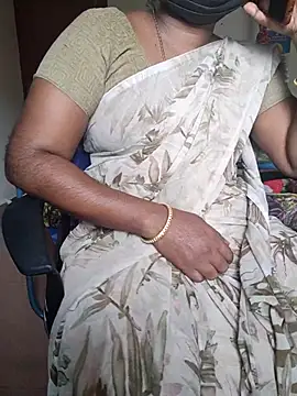 Snapshot of Tamil_roja69 chatting on 10.12.25 Tamil roja69 online show from 10.12.25