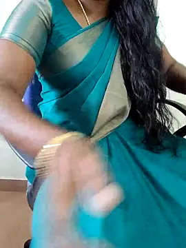 Snapshot of Tamil_roja69 chatting on 10.18.25 Tamil roja69 online show from 10.18.25