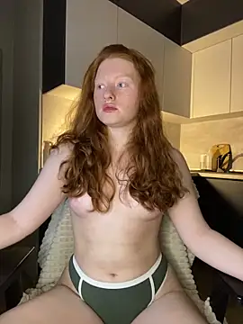 Snapshot of redhead_peach chatting on 03.04.25 redhead peach online show from 03.04.25