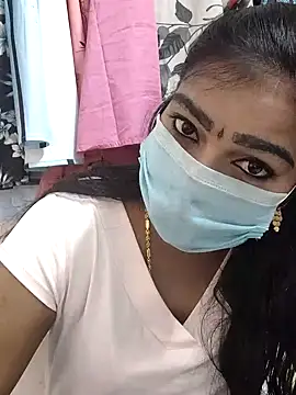 Snapshot of meena_27 chatting on 02.07.25 meena 27 online show from 02.07.25