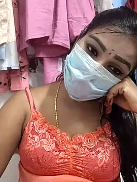 Snapshot of meena_27 chatting on 02.10.25 meena 27 online show from 02.10.25