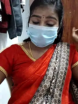 Snapshot of meena_27 chatting on 02.19.25 meena 27 online show from 02.19.25