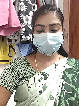 Snapshot of meena_27 chatting on 02.20.25 meena 27 online show from 02.20.25