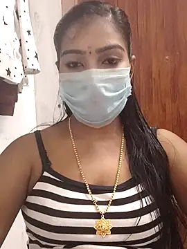 Snapshot of meena_27 chatting on 02.25.25 meena 27 online show from 02.25.25