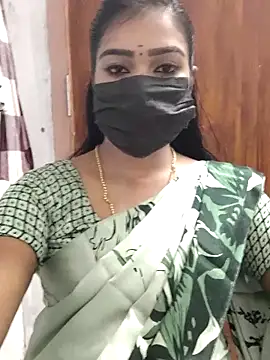 Snapshot of meena_27 chatting on 03.16.25 meena 27 online show from 03.16.25
