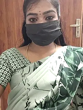 Snapshot of meena_27 chatting on 03.16.25 meena 27 online show from 03.16.25