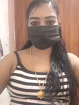 Snapshot of meena_27 chatting on 03.18.25 meena 27 online show from 03.18.25