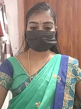 Snapshot of meena_27 chatting on 03.20.25 meena 27 online show from 03.20.25